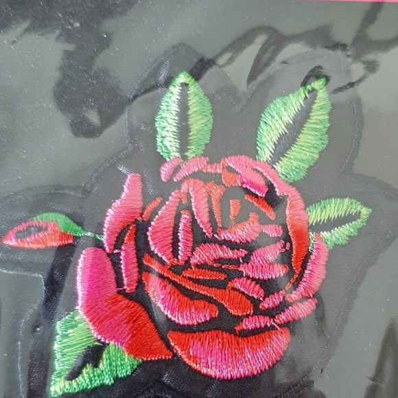 Betsy johnson iron on rose - Picture 2 of 4